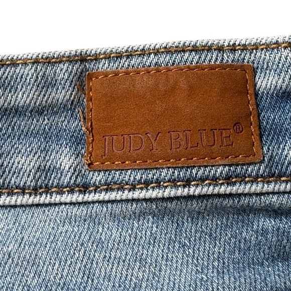 Judy Blue Jeans Womens Size 15/32 Boyfriend Fit Denim Blue Distressed JB82170LT - Picture 6 of 8